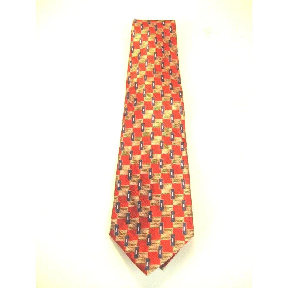 NWOT Pravata 100% Silk Geometric Design Necktie